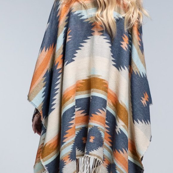 NWT Southwestern Inspired Wrap - Picture 3 of 3